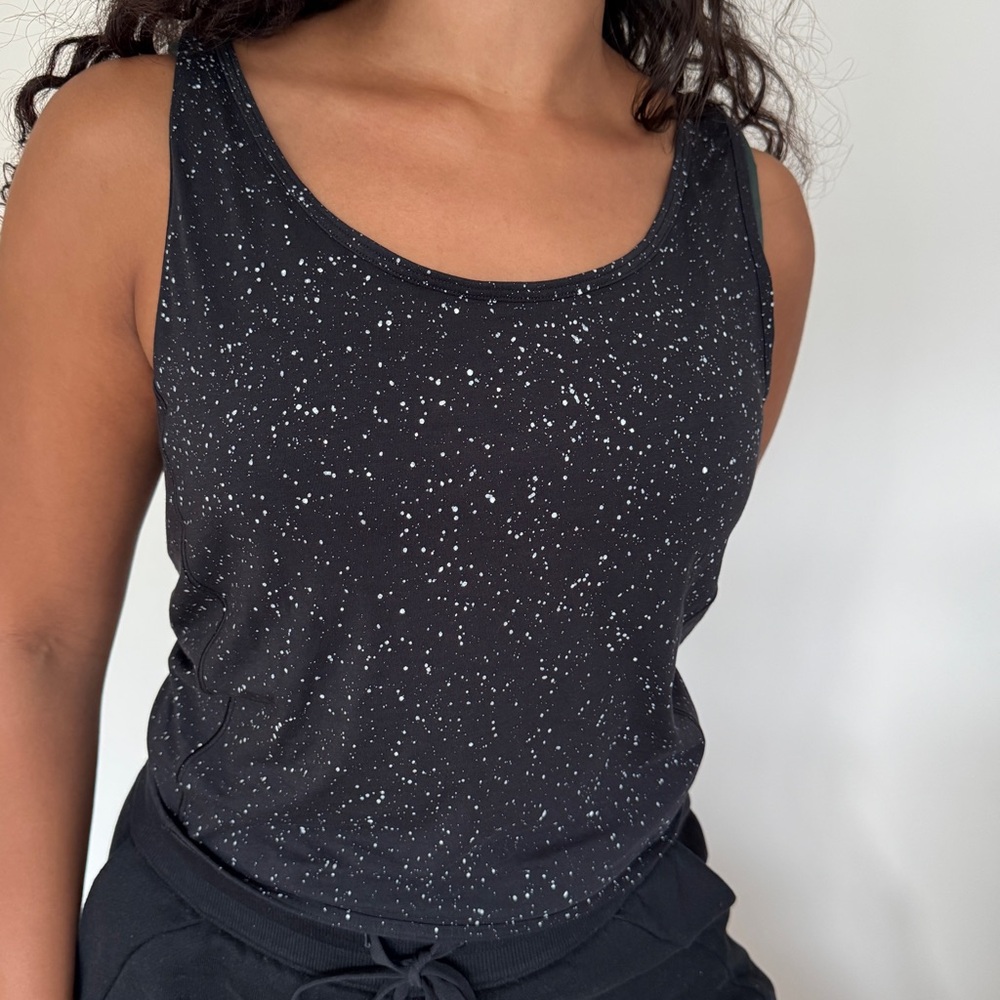 Lululemon Athletica Black and White Speckled Tank Top